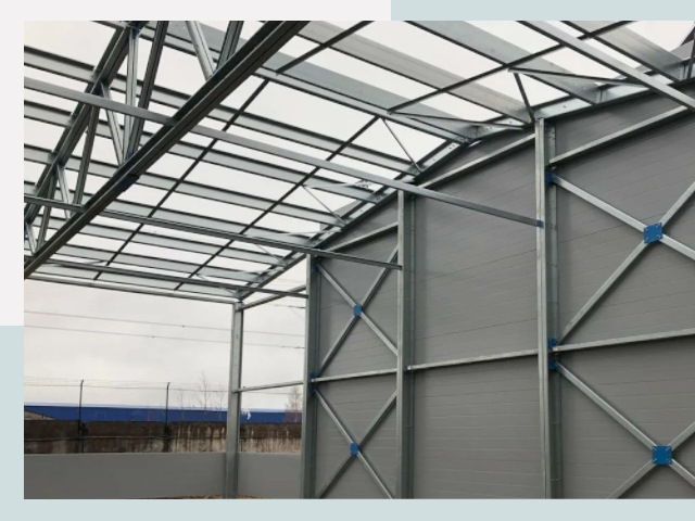 Каркасные ангары от СтальСтрой-Нфт по цене от 610 руб.
